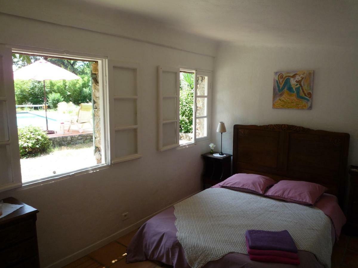 La Rose Des Vents Bed & Breakfast Montauroux Luaran gambar